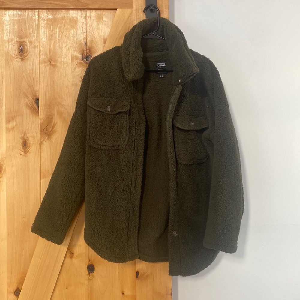 Sherpa shacket dark green